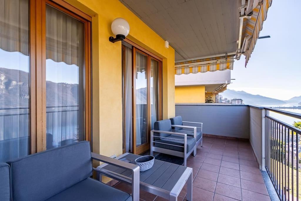 Wraparound Lake Views Bellavista Residence Campione dʼItalia Exteriör bild