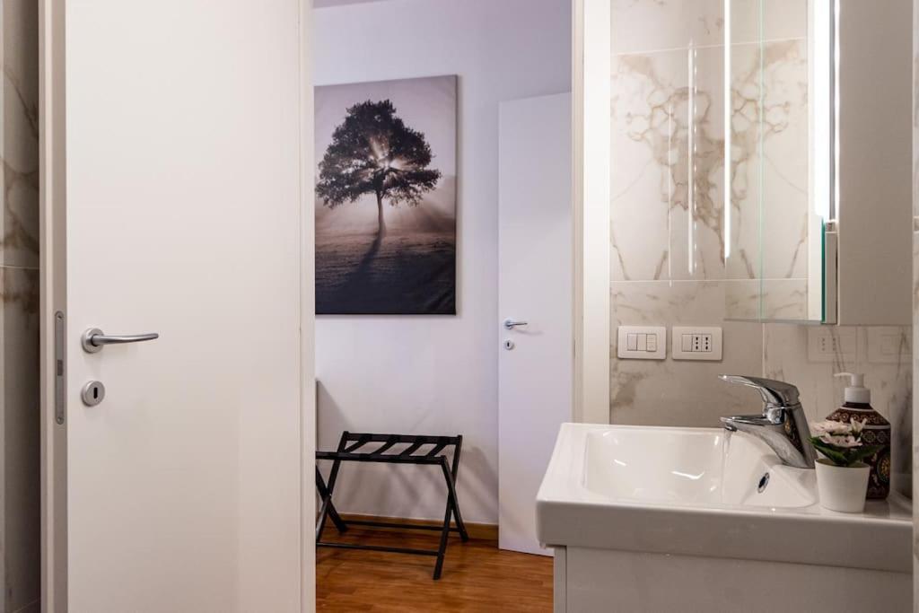 Wraparound Lake Views Bellavista Residence Campione dʼItalia Exteriör bild