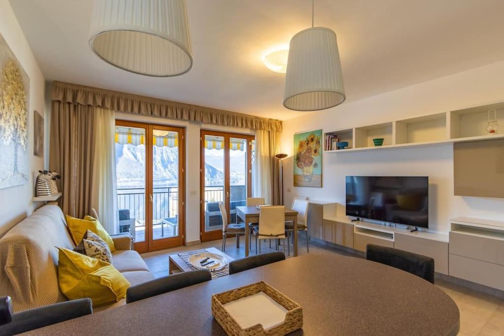 Wraparound Lake Views Bellavista Residence Campione dʼItalia Exteriör bild