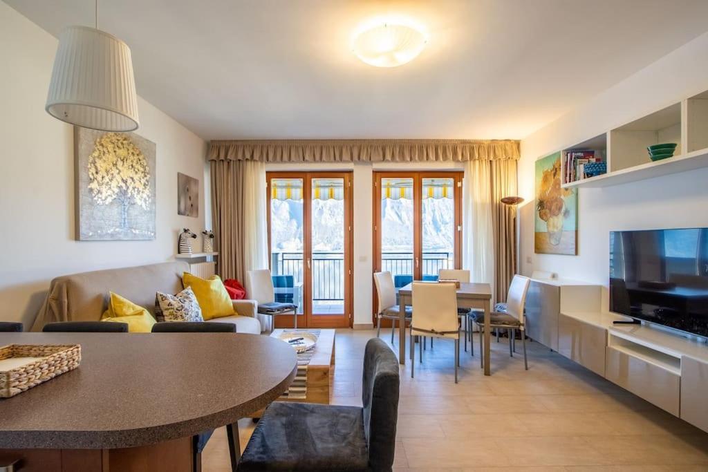 Wraparound Lake Views Bellavista Residence Campione dʼItalia Exteriör bild