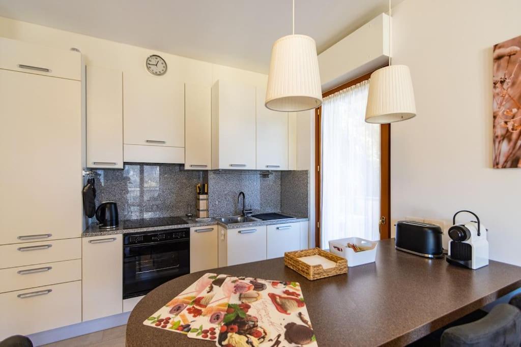 Wraparound Lake Views Bellavista Residence Campione dʼItalia Exteriör bild