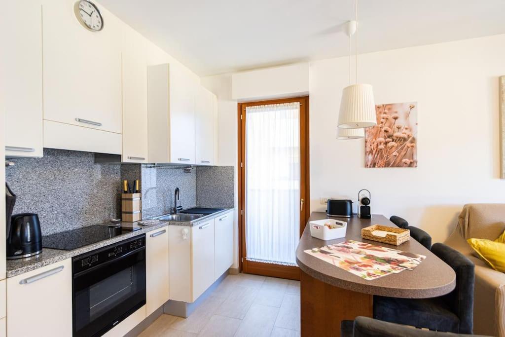Wraparound Lake Views Bellavista Residence Campione dʼItalia Exteriör bild